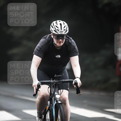 13.09.2026 - Stadtparktriathlon H.Heesch http://msf.ph/oto/10359478 13.09.2026 09:57:37 Radfahren 284, 312 meine-sportfotos.de