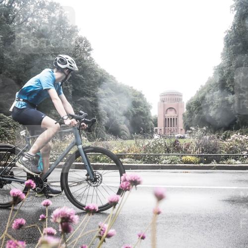 13.09.2026 - Stadtparktriathlon H.Heesch http://msf.ph/oto/10359489 13.09.2026 13:27:28 Radfahren 1325, 1357, 1429, 1471 meine-sportfotos.de