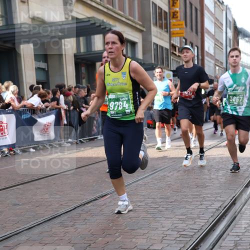 13.09.2026 - 21. swb-Marathon Bremen Strokosch-Dieckow http://msf.ph/oto/10359497 13.09.2026 13:35:28 Ziel 156, 318, 532, 607, 2565, 3056, 3087, 3226, 3454, 3485, 3704, 3780, 3857, 4048, 4326, 5026, 5071, 5157, 5308, 5381, 5467, 5468, 5584, 5586, 5661, 5816, 6159, 6465, 6466, 6644, 6649, 6724, 7036, 7235, 7385, 7597, 7675, 7691, 7700, 7804, 8145, 8335, 8705, 8816, 9243, 9784, 9862, 9892, 9912, 13121, 13213, 536, 1150, 2003, 2041, 2090, 2318, 2356, 2366, 2492, 2625, 2866, 3055, 3063, 3311, 3621, 3916, 4062, 4635, 4985, 5016, 5661, 6315, 6320, 6418, 6750, 6837, 7657, 9017 meine-sportfotos.de