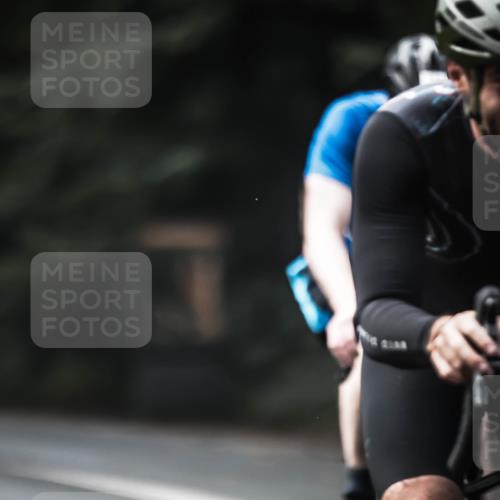 13.09.2026 - Stadtparktriathlon H.Heesch http://msf.ph/oto/10359505 13.09.2026 11:13:45 Radfahren 496, 503, 554, 605, 641 meine-sportfotos.de