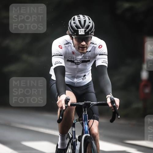 13.09.2026 - Stadtparktriathlon H.Heesch http://msf.ph/oto/10359515 13.09.2026 09:57:42 Radfahren 284, 312 meine-sportfotos.de