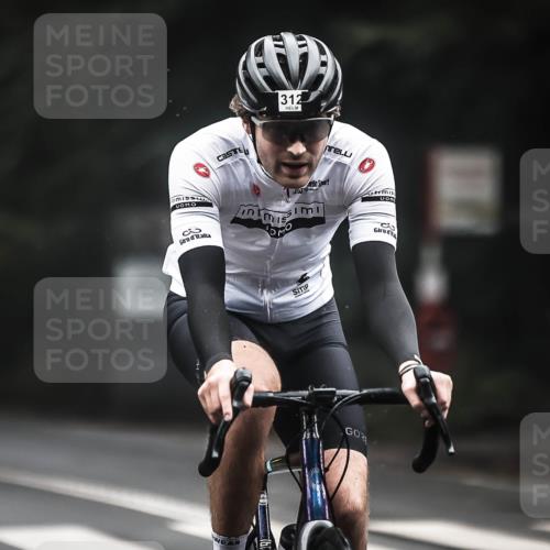 13.09.2026 - Stadtparktriathlon H.Heesch http://msf.ph/oto/10359524 13.09.2026 09:57:42 Radfahren 284, 312 meine-sportfotos.de