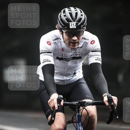 13.09.2026 - Stadtparktriathlon H.Heesch http://msf.ph/oto/10359527 13.09.2026 09:57:42 Radfahren 284, 312 meine-sportfotos.de
