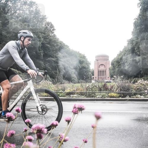 13.09.2026 - Stadtparktriathlon H.Heesch http://msf.ph/oto/10359532 13.09.2026 13:27:49 Radfahren 1322, 1323, 1326, 1401 meine-sportfotos.de
