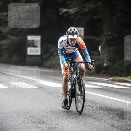 13.09.2026 - Stadtparktriathlon H.Heesch http://msf.ph/oto/10359546 13.09.2026 09:58:07 Radfahren 310, 321 meine-sportfotos.de