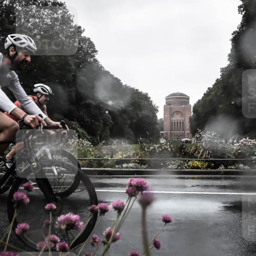 13.09.2026 - Stadtparktriathlon H.Heesch http://msf.ph/oto/10359551 13.09.2026 12:03:42 Radfahren 759, 887, 941, 996 meine-sportfotos.de