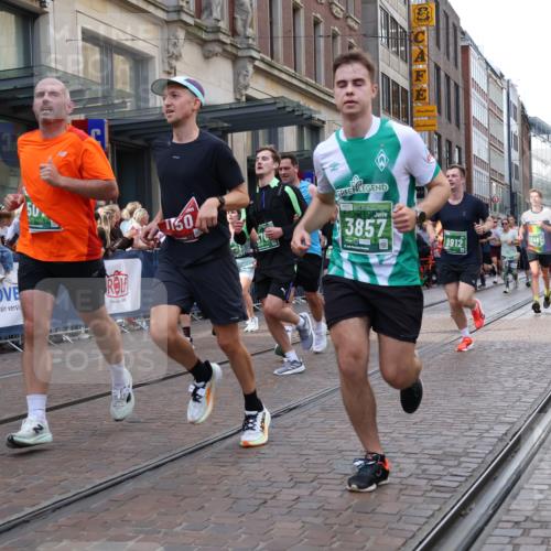 13.09.2026 - 21. swb-Marathon Bremen Strokosch-Dieckow http://msf.ph/oto/10359558 13.09.2026 13:35:30 Ziel 156, 318, 532, 607, 2565, 3026, 3056, 3087, 3226, 3454, 3485, 3704, 3780, 3857, 4016, 4048, 5026, 5071, 5157, 5276, 5308, 5381, 5467, 5468, 5584, 5586, 5816, 6159, 6465, 6466, 6644, 6649, 6724, 6874, 7036, 7235, 7385, 7597, 7675, 7691, 7700, 7804, 8145, 8335, 8705, 8816, 9243, 9784, 9862, 9892, 9912, 13121, 13179, 13213, 536, 1150, 2003, 2041, 2090, 2318, 2356, 2366, 2625, 2866, 3055, 3311, 3621, 3916, 4062, 4326, 4635, 4985, 5016, 5661, 6315, 6320, 6418, 6750, 6837, 7657 meine-sportfotos.de