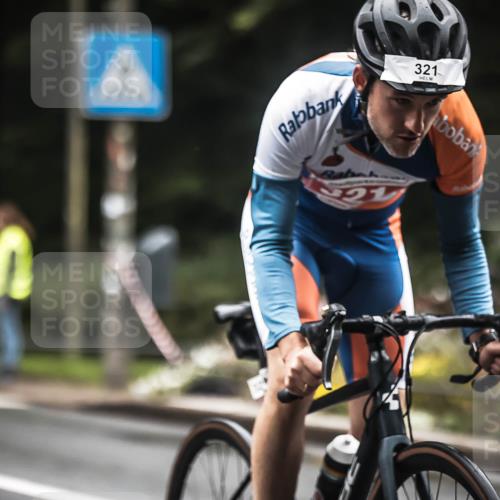 13.09.2026 - Stadtparktriathlon H.Heesch http://msf.ph/oto/10359588 13.09.2026 09:58:07 Radfahren 310, 321 meine-sportfotos.de