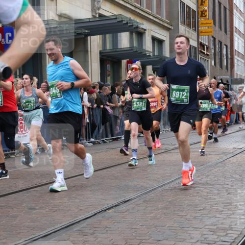 13.09.2026 - 21. swb-Marathon Bremen Strokosch-Dieckow http://msf.ph/oto/10359596 13.09.2026 13:35:30 Ziel 156, 318, 532, 607, 2565, 3026, 3056, 3087, 3226, 3454, 3485, 3704, 3780, 3857, 4016, 4048, 5026, 5071, 5157, 5276, 5308, 5381, 5467, 5468, 5584, 5586, 5816, 6159, 6465, 6466, 6644, 6649, 6724, 6874, 7036, 7235, 7385, 7597, 7675, 7691, 7700, 7804, 8145, 8335, 8705, 8816, 9243, 9784, 9862, 9892, 9912, 13121, 13179, 13213, 536, 1150, 2003, 2041, 2090, 2318, 2356, 2366, 2625, 2866, 3055, 3311, 3621, 3916, 4062, 4326, 4635, 4985, 5016, 5661, 6315, 6320, 6418, 6750, 6837, 7657 meine-sportfotos.de