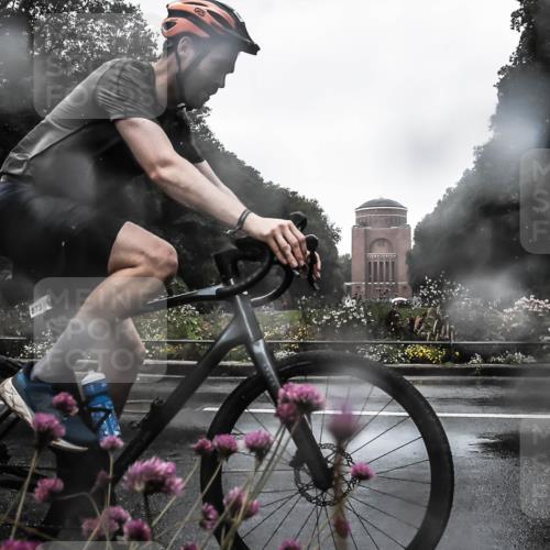 13.09.2026 - Stadtparktriathlon H.Heesch http://msf.ph/oto/10359610 13.09.2026 12:03:56 Radfahren 865, 873, 1008, 1030 meine-sportfotos.de