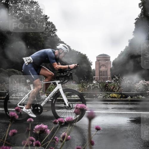 13.09.2026 - Stadtparktriathlon H.Heesch http://msf.ph/oto/10359615 13.09.2026 12:04:01 Radfahren 833, 836, 958 meine-sportfotos.de
