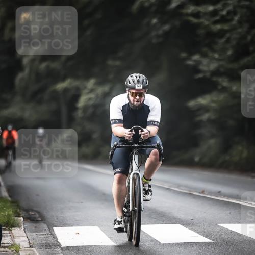 13.09.2026 - Stadtparktriathlon H.Heesch http://msf.ph/oto/10359617 13.09.2026 11:13:57 Radfahren 512, 541, 687 meine-sportfotos.de