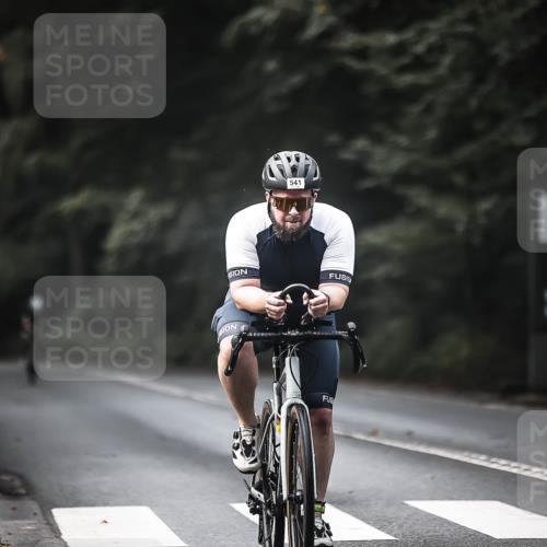 13.09.2026 - Stadtparktriathlon H.Heesch http://msf.ph/oto/10359630 13.09.2026 11:13:57 Radfahren 512, 541, 687 meine-sportfotos.de