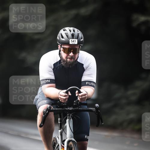 13.09.2026 - Stadtparktriathlon H.Heesch http://msf.ph/oto/10359649 13.09.2026 11:13:58 Radfahren 512, 541, 674, 687 meine-sportfotos.de