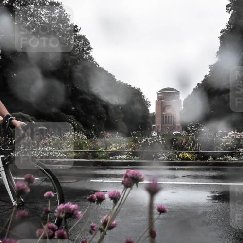 13.09.2026 - Stadtparktriathlon H.Heesch http://msf.ph/oto/10359655 13.09.2026 12:04:13 Radfahren 762, 916, 972 meine-sportfotos.de