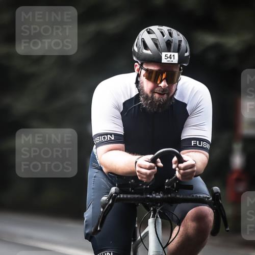 13.09.2026 - Stadtparktriathlon H.Heesch http://msf.ph/oto/10359661 13.09.2026 11:13:58 Radfahren 512, 541, 674, 687 meine-sportfotos.de