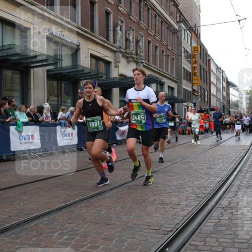 13.09.2026 - 21. swb-Marathon Bremen Strokosch-Dieckow http://msf.ph/oto/10359721 13.09.2026 13:35:33 Ziel 318, 532, 607, 2565, 3026, 3056, 3087, 3226, 3454, 3485, 3704, 3780, 3857, 4016, 4048, 5026, 5071, 5157, 5276, 5308, 5381, 5467, 5468, 5584, 5586, 5816, 6159, 6644, 6649, 6724, 6874, 7036, 7043, 7235, 7385, 7675, 7691, 7804, 8145, 8227, 8335, 8705, 8816, 9243, 9784, 9862, 9892, 9912, 13121, 13179, 13213, 156, 1150, 2003, 2041, 2090, 2318, 2356, 2625, 2866, 3055, 3311, 3621, 3916, 4062, 4326, 4635, 4985, 5016, 5661, 6315, 6320, 6418, 6465, 6466, 6644, 6837 meine-sportfotos.de
