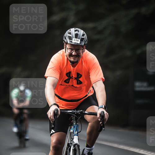 13.09.2026 - Stadtparktriathlon H.Heesch http://msf.ph/oto/10359723 13.09.2026 11:14:07 Radfahren 590, 614, 658, 674 meine-sportfotos.de