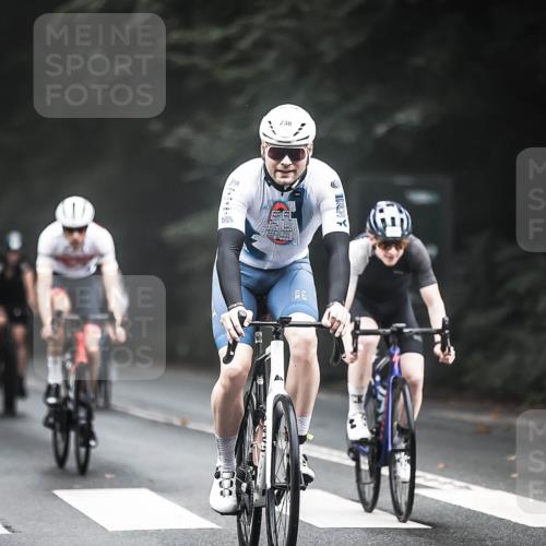 13.09.2026 - Stadtparktriathlon H.Heesch http://msf.ph/oto/10359730 13.09.2026 09:58:29 Radfahren 213, 214, 225, 238, 239, 258, 262, 264, 269, 300, 306, 311, 314, 322, 333 meine-sportfotos.de