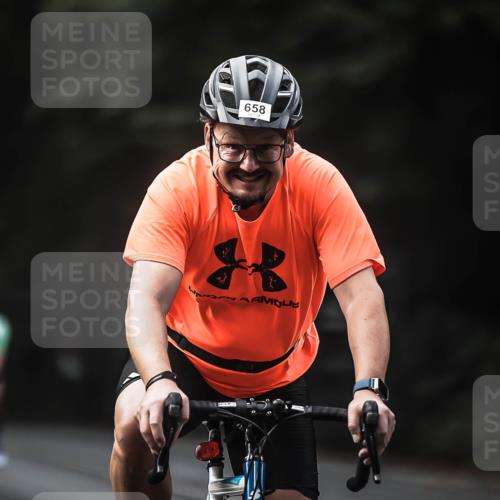 13.09.2026 - Stadtparktriathlon H.Heesch http://msf.ph/oto/10359737 13.09.2026 11:14:07 Radfahren 590, 614, 658, 674 meine-sportfotos.de