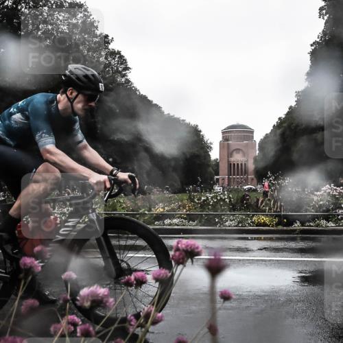13.09.2026 - Stadtparktriathlon H.Heesch http://msf.ph/oto/10359740 13.09.2026 12:04:46 Radfahren 937 meine-sportfotos.de
