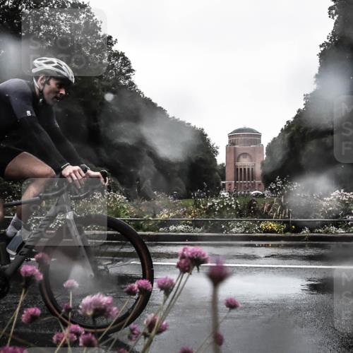 13.09.2026 - Stadtparktriathlon H.Heesch http://msf.ph/oto/10359747 13.09.2026 12:04:50 Radfahren 858, 937, 979 meine-sportfotos.de