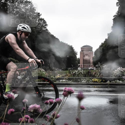 13.09.2026 - Stadtparktriathlon H.Heesch http://msf.ph/oto/10359751 13.09.2026 12:04:52 Radfahren 858, 979 meine-sportfotos.de