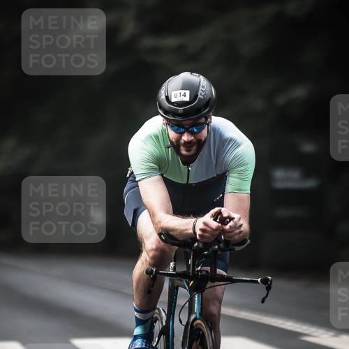 13.09.2026 - Stadtparktriathlon H.Heesch http://msf.ph/oto/10359755 13.09.2026 11:14:09 Radfahren 590, 614, 658, 674 meine-sportfotos.de