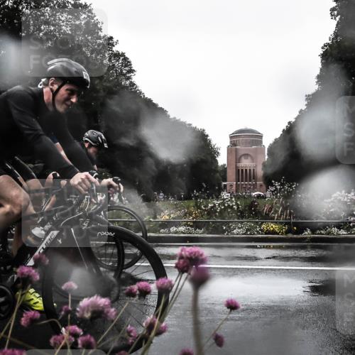 13.09.2026 - Stadtparktriathlon H.Heesch http://msf.ph/oto/10359784 13.09.2026 12:05:13 Radfahren 853, 904, 906, 908, 974 meine-sportfotos.de
