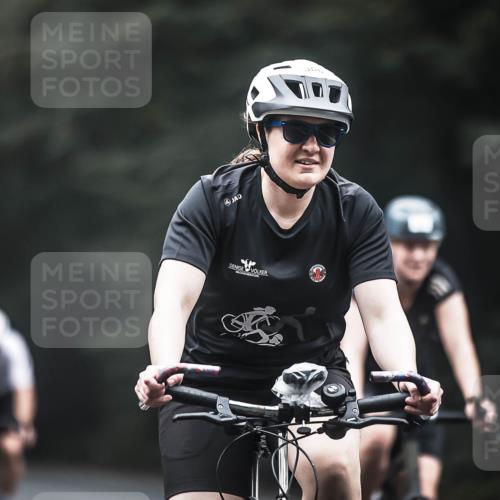 13.09.2026 - Stadtparktriathlon H.Heesch http://msf.ph/oto/10359791 13.09.2026 09:58:32 Radfahren 213, 238, 239, 262, 264, 269, 300, 306, 314, 322, 333 meine-sportfotos.de