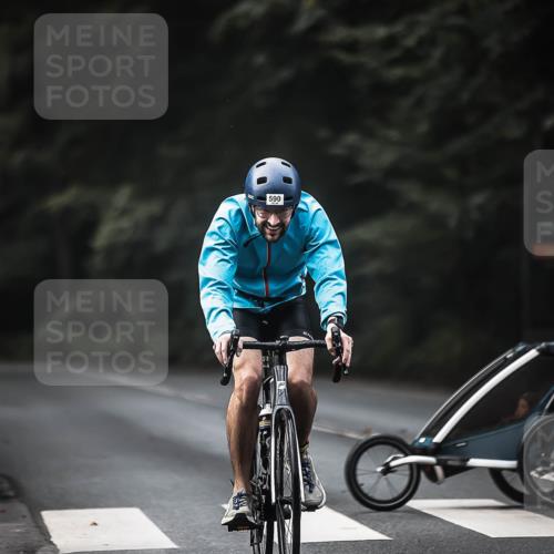 13.09.2026 - Stadtparktriathlon H.Heesch http://msf.ph/oto/10359793 13.09.2026 11:14:12 Radfahren 590, 614, 658 meine-sportfotos.de