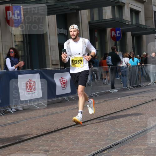 13.09.2026 - 21. swb-Marathon Bremen Strokosch-Dieckow http://msf.ph/oto/10359794 13.09.2026 11:20:05 Ziel 10161, 11244, 11296, 11333, 11337, 11541, 11980, 12285, 12374, 10430, 10882, 11333, 11546, 12472 meine-sportfotos.de