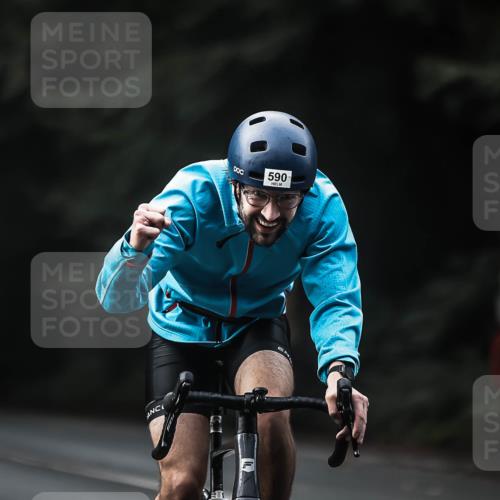 13.09.2026 - Stadtparktriathlon H.Heesch http://msf.ph/oto/10359814 13.09.2026 11:14:12 Radfahren 590, 614, 658 meine-sportfotos.de