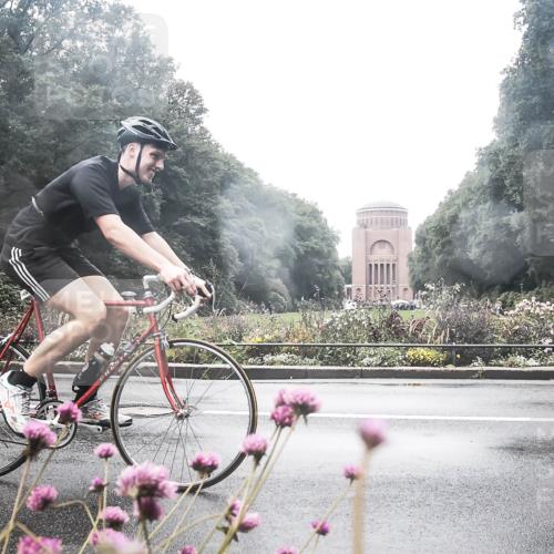 13.09.2026 - Stadtparktriathlon H.Heesch http://msf.ph/oto/10359817 13.09.2026 13:29:08 Radfahren 1344, 1436, 1517 meine-sportfotos.de
