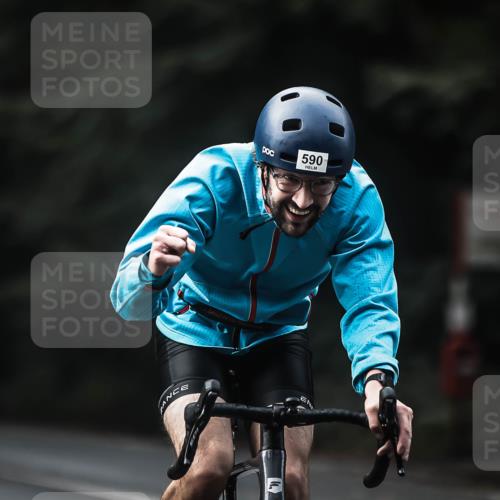 13.09.2026 - Stadtparktriathlon H.Heesch http://msf.ph/oto/10359818 13.09.2026 11:14:13 Radfahren 590, 614, 658 meine-sportfotos.de