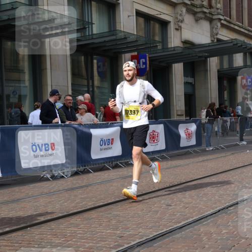 13.09.2026 - 21. swb-Marathon Bremen Strokosch-Dieckow http://msf.ph/oto/10359833 13.09.2026 11:20:06 Ziel 10161, 11244, 11296, 11337, 11541, 11980, 12285, 12374, 10430, 10882, 11244, 11333, 11337, 11546, 12472 meine-sportfotos.de