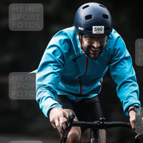 13.09.2026 - Stadtparktriathlon H.Heesch http://msf.ph/oto/10359834 13.09.2026 11:14:13 Radfahren 590, 614, 658 meine-sportfotos.de