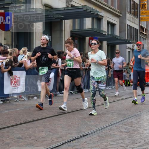 13.09.2026 - 21. swb-Marathon Bremen Strokosch-Dieckow http://msf.ph/oto/10359835 13.09.2026 13:35:35 Ziel 318, 532, 563, 607, 1867, 2565, 3026, 3056, 3087, 3226, 3454, 3485, 3489, 3704, 3780, 3857, 4016, 4048, 5026, 5071, 5157, 5276, 5308, 5381, 5467, 5468, 5584, 5586, 5816, 6159, 6649, 6724, 6874, 7036, 7043, 7235, 7256, 7385, 7675, 7691, 7804, 8145, 8227, 8335, 8705, 8816, 9243, 9784, 9862, 9892, 9912, 13121, 13179, 13213, 156, 1150, 2003, 2041, 2090, 2318, 2356, 2625, 2866, 3055, 3311, 3621, 3916, 4062, 4326, 4635, 5016, 5308, 5661, 6315, 6320, 6418, 6465, 6466, 6644, 6837 meine-sportfotos.de