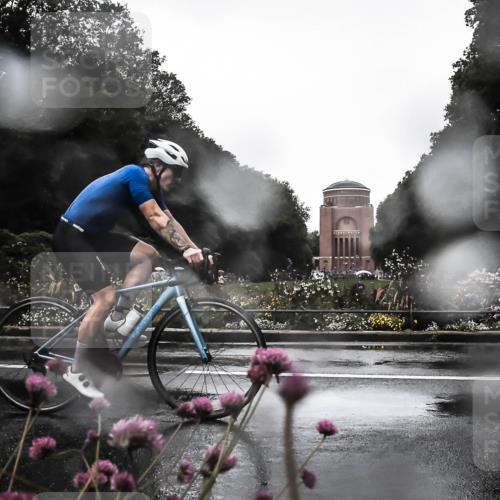 13.09.2026 - Stadtparktriathlon H.Heesch http://msf.ph/oto/10359837 13.09.2026 12:05:42 Radfahren 918, 920, 954, 970, 1009, 1037 meine-sportfotos.de