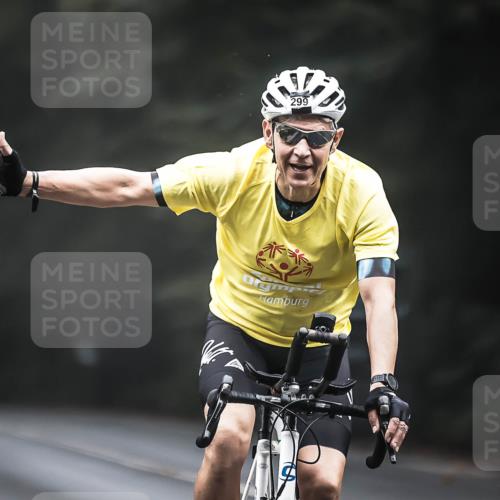 13.09.2026 - Stadtparktriathlon H.Heesch http://msf.ph/oto/10359869 13.09.2026 09:58:40 Radfahren 239, 262, 299 meine-sportfotos.de