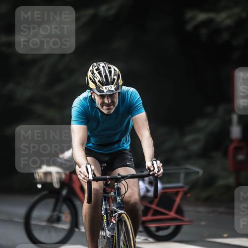 13.09.2026 - Stadtparktriathlon H.Heesch http://msf.ph/oto/10359872 13.09.2026 11:14:23 Radfahren 522 meine-sportfotos.de