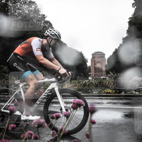 13.09.2026 - Stadtparktriathlon H.Heesch http://msf.ph/oto/10359873 13.09.2026 12:05:55 Radfahren 864, 894, 1051 meine-sportfotos.de