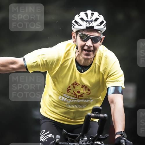 13.09.2026 - Stadtparktriathlon H.Heesch http://msf.ph/oto/10359884 13.09.2026 09:58:40 Radfahren 239, 262, 299 meine-sportfotos.de
