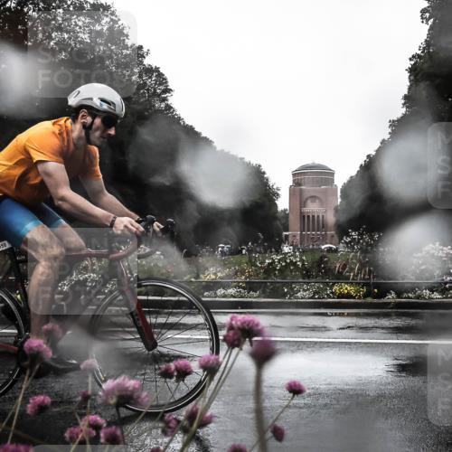 13.09.2026 - Stadtparktriathlon H.Heesch http://msf.ph/oto/10359886 13.09.2026 12:06:10 Radfahren 956, 1024 meine-sportfotos.de