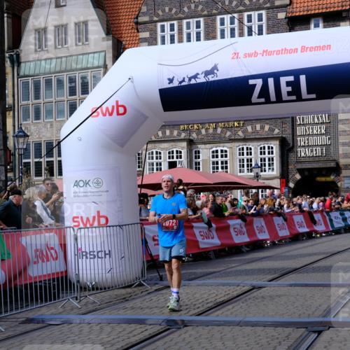 13.09.2026 - 21. swb-Marathon Bremen Tim E. http://msf.ph/oto/10359891 13.09.2026 12:56:40 Ziel 250, 13224 meine-sportfotos.de