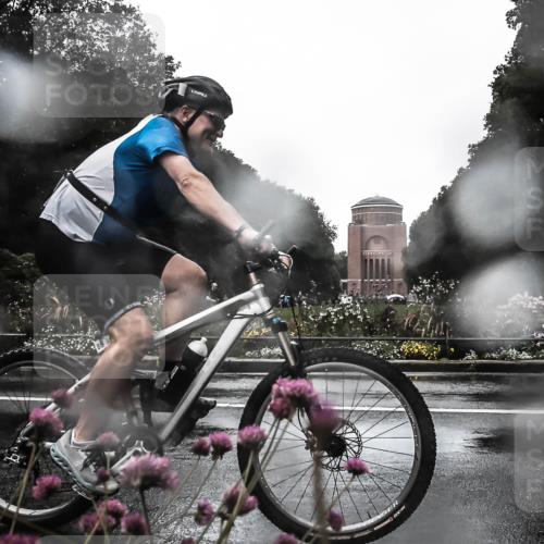 13.09.2026 - Stadtparktriathlon H.Heesch http://msf.ph/oto/10359909 13.09.2026 12:06:19 Radfahren 884, 903, 955, 1007, 1045 meine-sportfotos.de