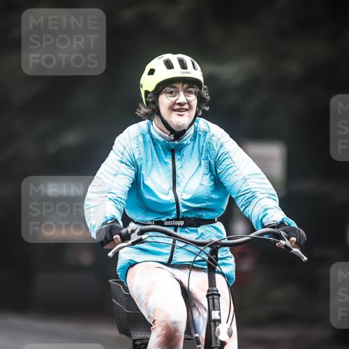 13.09.2026 - Stadtparktriathlon H.Heesch http://msf.ph/oto/10359928 13.09.2026 09:58:52 Radfahren 217, 285, 343 meine-sportfotos.de