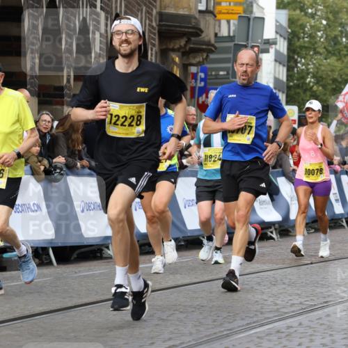 13.09.2026 - 21. swb-Marathon Bremen Strokosch-Dieckow http://msf.ph/oto/10359935 13.09.2026 10:57:57 Ziel 10177, 10394, 10460, 11106, 11153, 11245, 11365, 11480, 11532, 11568, 11734, 11965, 11966, 12037, 12111, 12222, 12228, 12264, 12372, 10494, 10543, 10604, 10673, 10826, 10828, 10903, 10914, 10931, 10932, 11295, 11752, 11863, 11884, 12441, 12482 meine-sportfotos.de