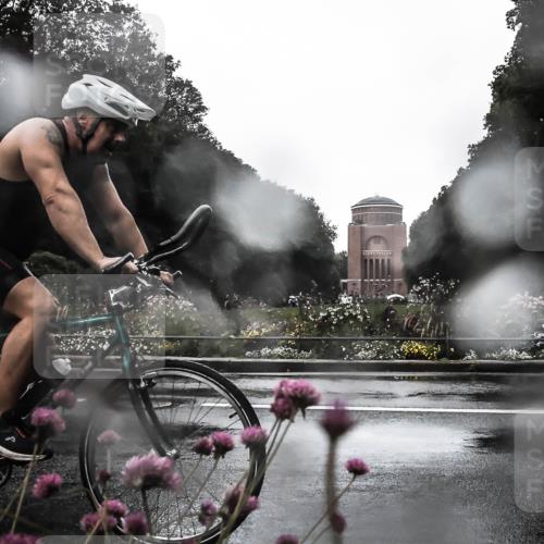 13.09.2026 - Stadtparktriathlon H.Heesch http://msf.ph/oto/10359939 13.09.2026 12:06:26 Radfahren 886, 998, 1025 meine-sportfotos.de