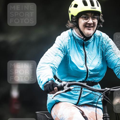 13.09.2026 - Stadtparktriathlon H.Heesch http://msf.ph/oto/10359948 13.09.2026 09:58:53 Radfahren 217, 285, 292, 343 meine-sportfotos.de